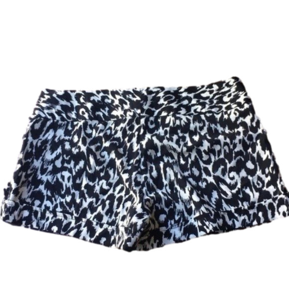 Daytrip patterned shortie shorts - Picture 2 of 7